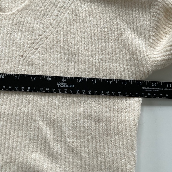 H&M Kids Cropped V-Neck Pullover Sweater Sz 12-14 Cozy Knit Cream Hyggelife Chic - Picture 5 of 7